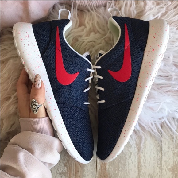 NWT Nike ID Custom Roshe One Oreo - Picture 4 of 7